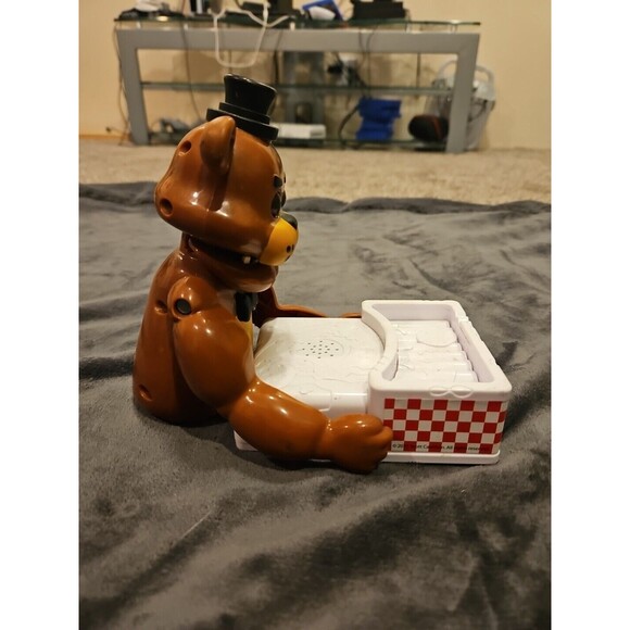RARE FNAF Five Nights At Freddy’s Steal His Pizza Beware Jump Scare Figurine - Picture 4 of 5